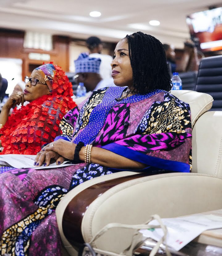 First lady of Abia State, Mrs. Priscila Chidinma Otti (R) and first lady from other state