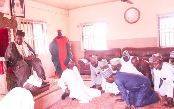 Former Nasarawa Speaker, Rt. Hon Ibrahim Abdullahi Balarabe and his team condoled Ohimagye Opanda over Katakpa killing