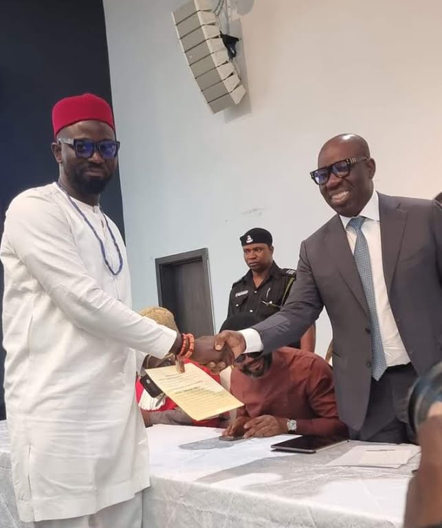 L-R: Edo State Deputy Governor, Engr. Omobayo Marvellous Godwin and Edo State Governor, Godwin Obaseki