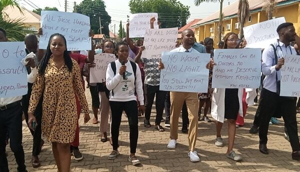 Doctors halt medical activities in FMC Keffi, protest assault on members