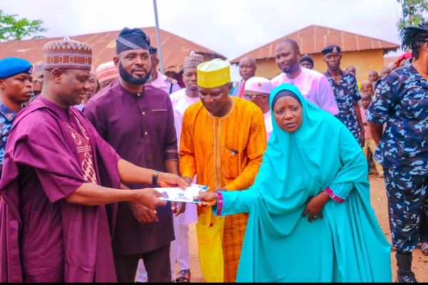 Nasarawa Governor's Aide, Lawal empowers 100 women with N1 million in his community