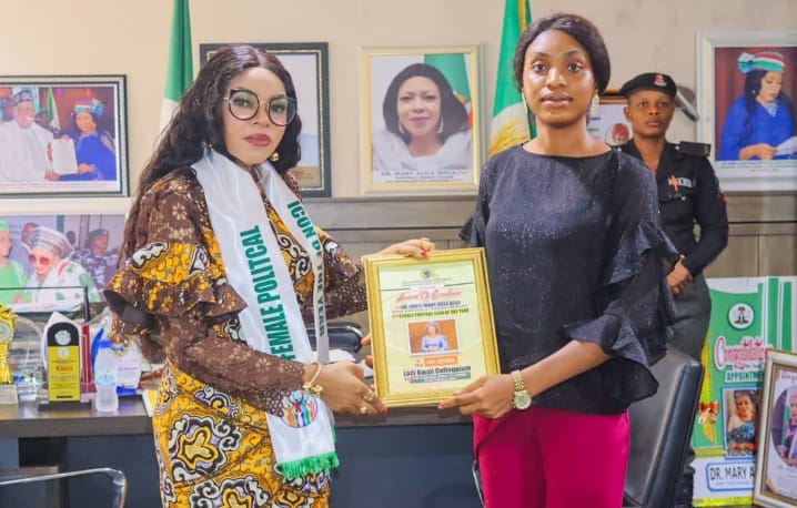 Dr. Mrs. Mary Alile Idele, National Women Leader of the All Progressives Congress, APC (L)