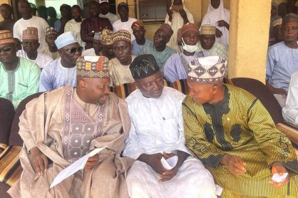 From Right: Immediate Past Executive Chairman of Toto LGC, Hon Aliyu Abdullahi Tashas, (M) APC Chairman Toto LG, Hon Shuaibu Ahmed Katuka and incumbent Executive chairman of Toto LGC, Pharmacist Ahmed Baba Yahaya