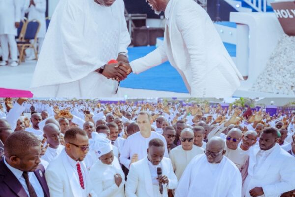 Rt. Hon. Sheriff Oborevwori, Governor of Delta during a church service