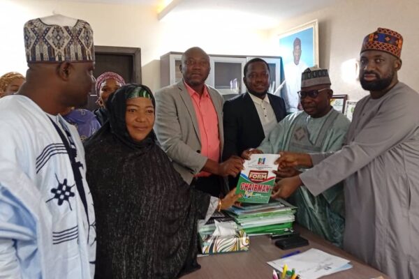 The APC chairmanship aspirant in Kuje area council Hajiya Aishat Yakubu during submission of her nomination/expression of interest forms at the APC national secretariat in Abuja, on Wednesday.