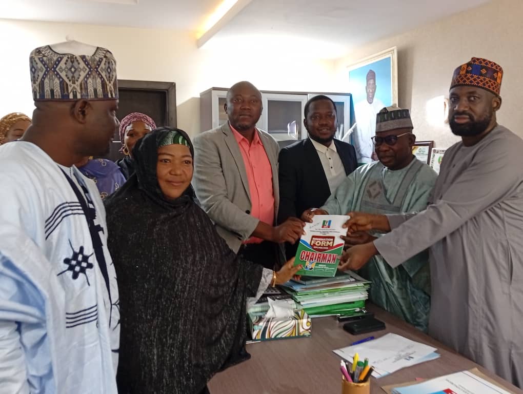 The APC chairmanship aspirant in Kuje area council Hajiya Aishat Yakubu during submission of her nomination/expression of interest forms at the APC national secretariat in Abuja, on Wednesday.