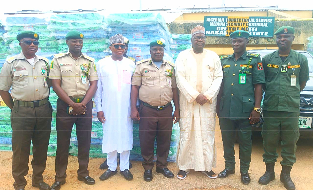 The Commissioner for security and Sundry matters, Usman Baba In a photograph during the presentation of 500 mattresses to Keffi correctional service.