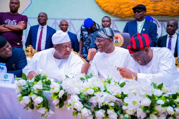 Secretary to the Government of the Federation, George Akume (L) and Benue State Governor, Hyacinth Iormem Alia