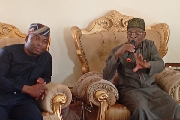 The Chairman of Kuje Area Council Hon Samuel Danjuma Shekwolo during his visit to Sa'Rubochiyi of Rubochi chiefdom HRH Alhaji Ibrahim Mohammed Pada at his palace on Saturday.
