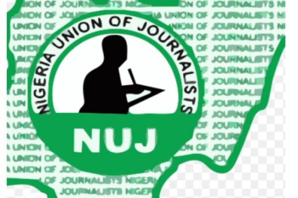 Journalists cast their votes during the Nigeria Union of Journalists (NUJ) chairmanship election at the NUJ Secretariat in Lafia, Nasarawa State.
