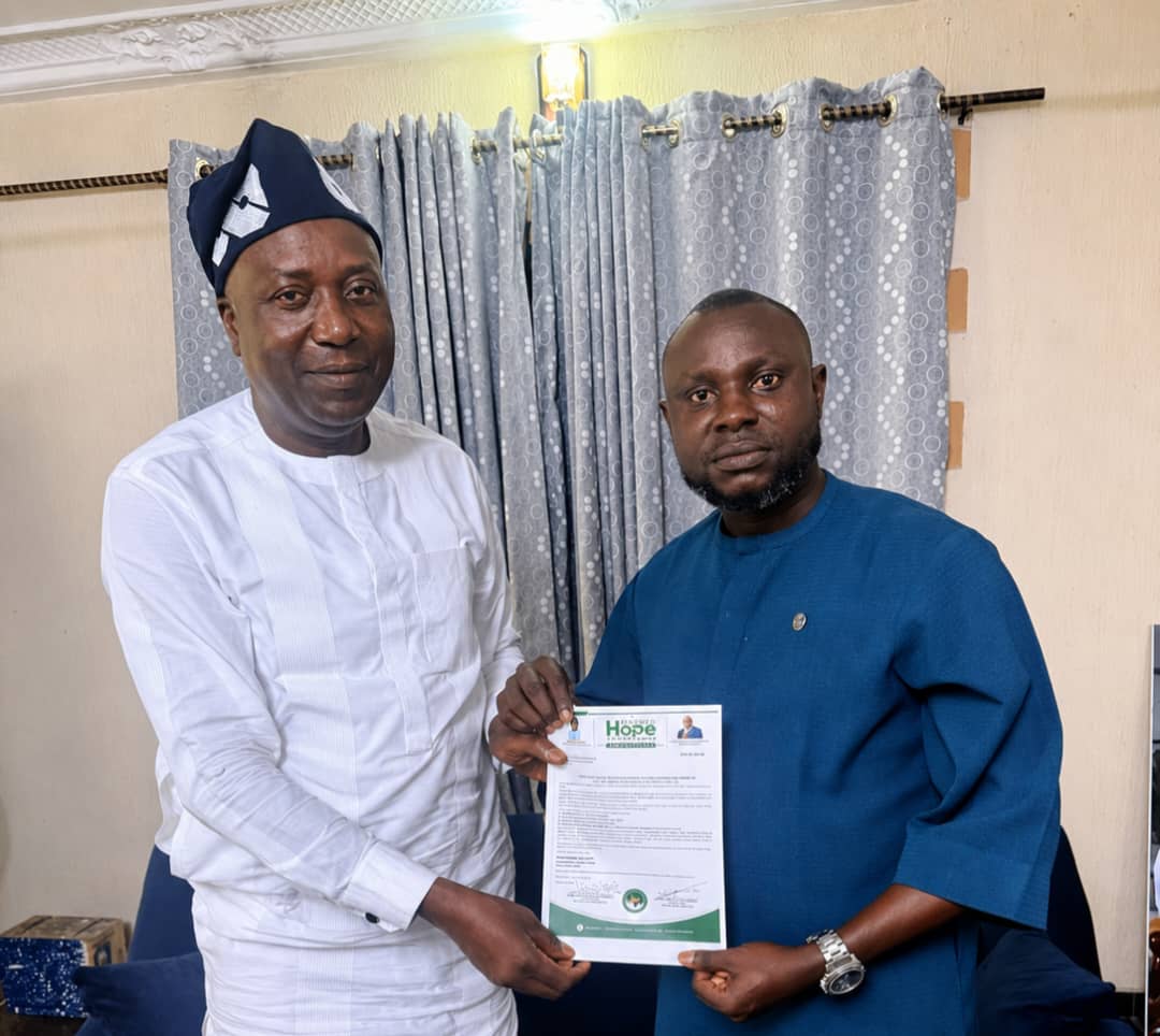 Delta State Commissioner for Higher Education Prof. Nyerhovwo Tonukari and Chief Julius Eguvwebere, leader of the Renewed Hope Ambassadors delegation