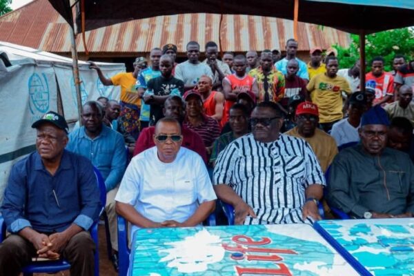 Michael Aondoakaa during condolence visit to Abaashwa community in Guma