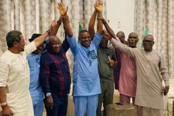 APC leaders and stakeholders in Isoko North Local Government Area during the meeting where Chief Frank Esiwo Ozue was adopted as the party’s consensus candidate for Isoko North Constituency II.