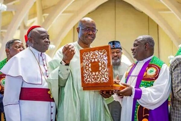 APM National Chairman Yusuf Mamman Dantale congratulates Seyi Makinde over CAN-related recognition.